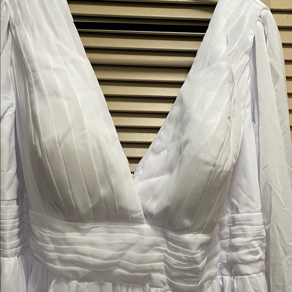 Elegant White Wedding Maxi Dress - Picture 4 of 8